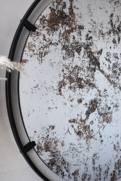 D31.5x0.5" Theodor Mirror with Industrial Design