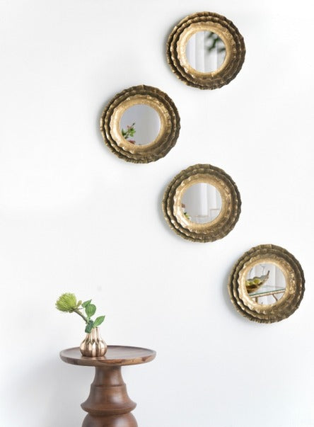 16" Round Wall Mirror with Gold Metal Frame