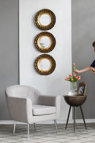 16" Round Wall Mirror with Gold Metal Frame